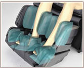 Lábfej, talp, sarok valamit vádlik masszírozása a masszázsfotelben