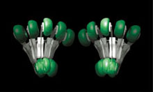 Kézi gyúrás és W-gyúrás a masszírozó fotelban